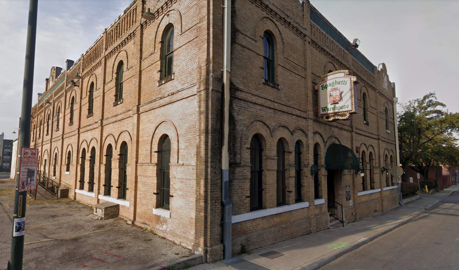 Spaghetti Warehouse Auctioning Off Bizarre Items After Covid 19