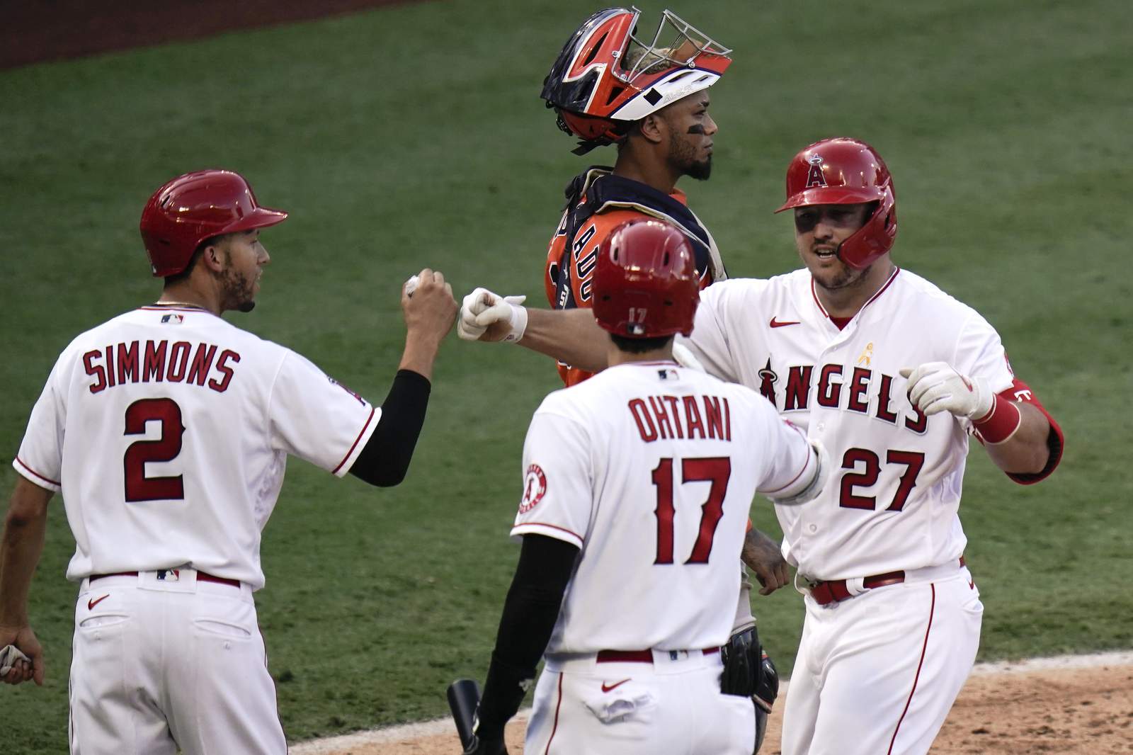 Trout hits 300th career home run, sets Angels career mark