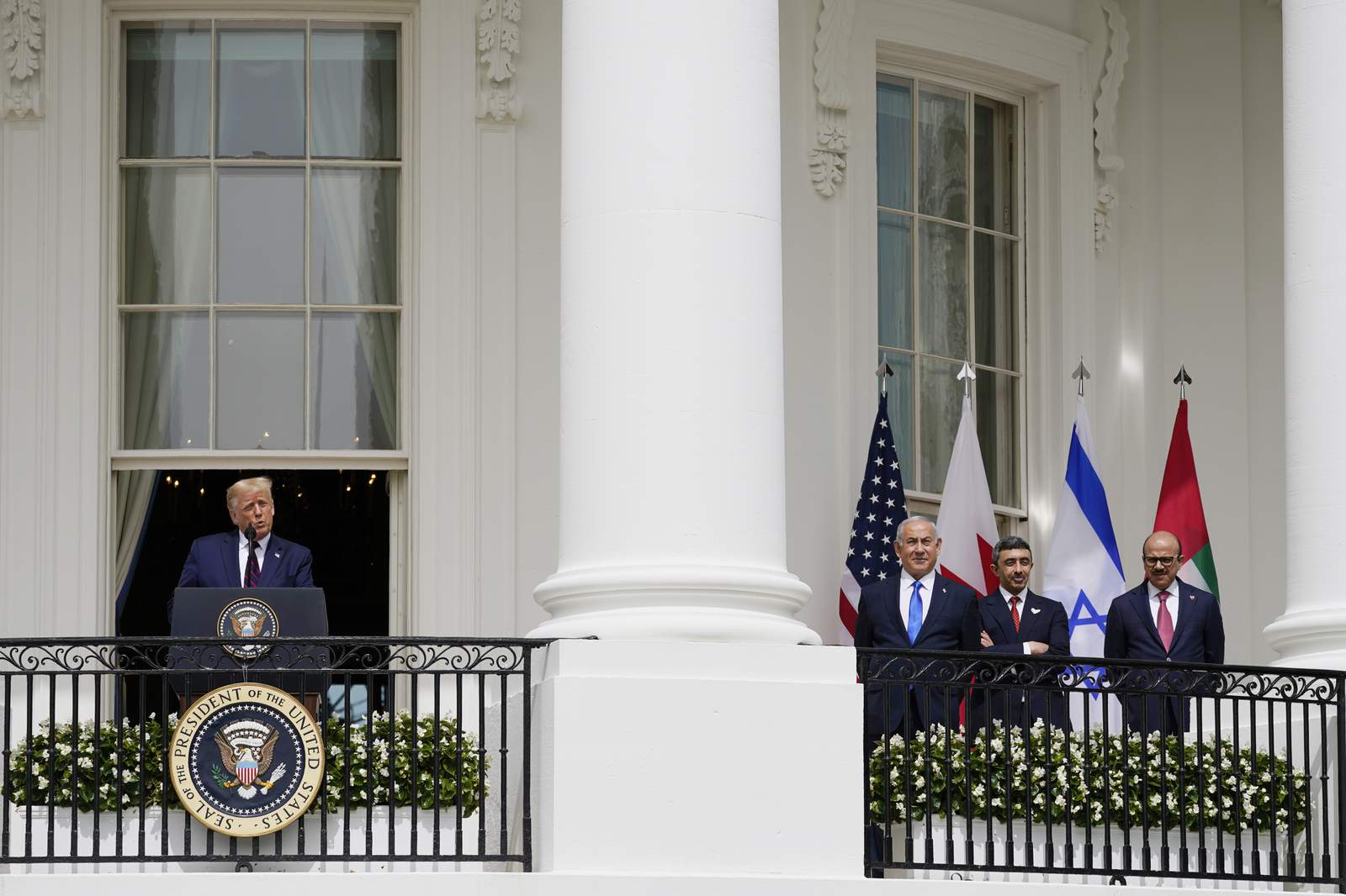 Trump presides as Israel, 2 Arab states sign historic pacts