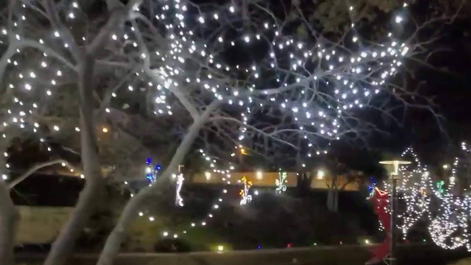 Holiday lights along SA Riverwalk will stay up through Valentines Day