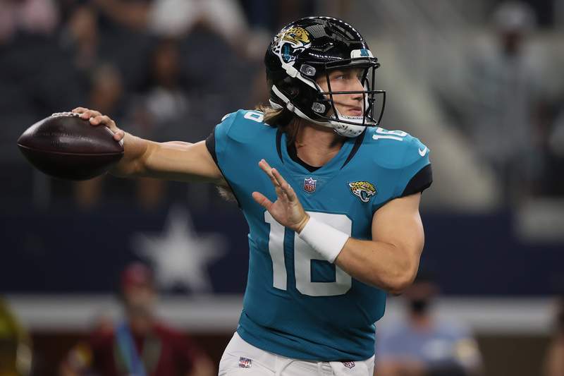 Lawrence wraps preseason with 2 TDs, Jags beat Cowboys 34-14