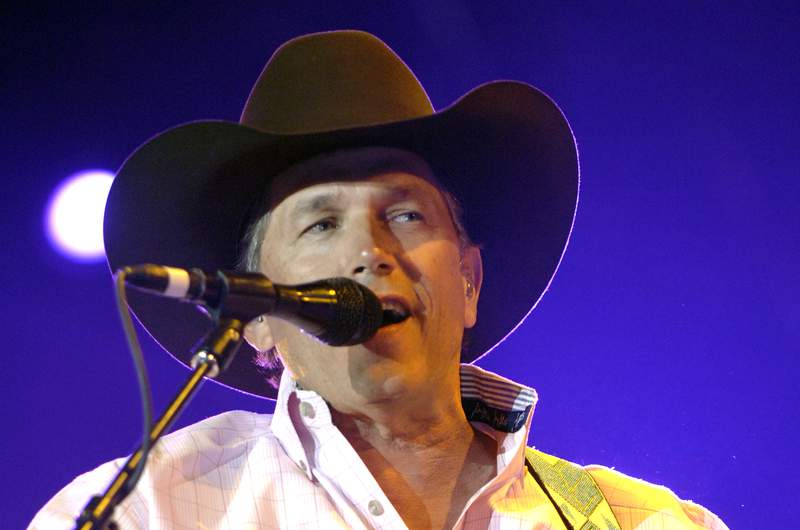 George Strait, Willie Nelson to perform at Moody Center grand opening in April 2022
