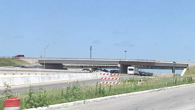 Alamo Ranch Parkway construction to close key intersection this week