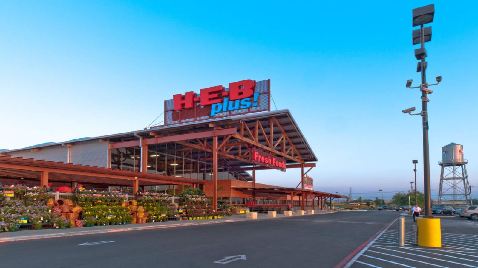 H-E-B stores remove limits on bread, milk, meat items following winter storm crisis