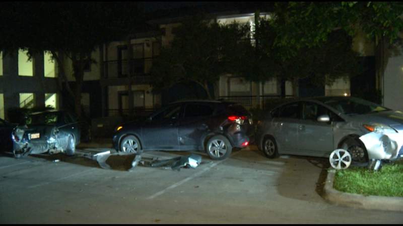 SAPD searching for driver of SUV that crashed into 3 vehicles at North Side apartment complex