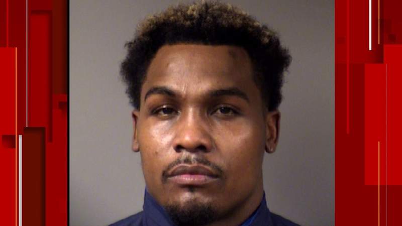 World champion boxer facing felony robbery charges in San Antonio