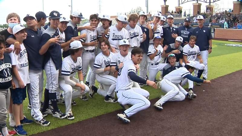HIGHLIGHTS: Smithson Valley baseball rallies past Reagan in extras, advances to Regional Semifinals