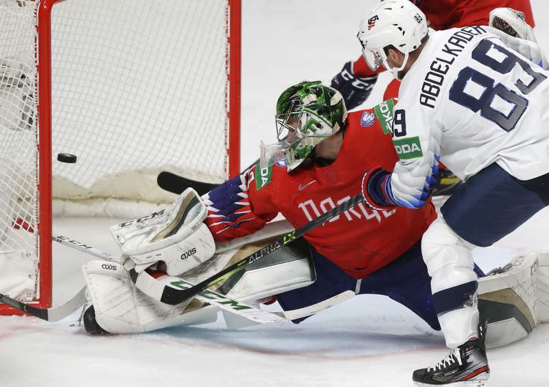 US wins 4th straight in world hockey, beating Norway 2-1