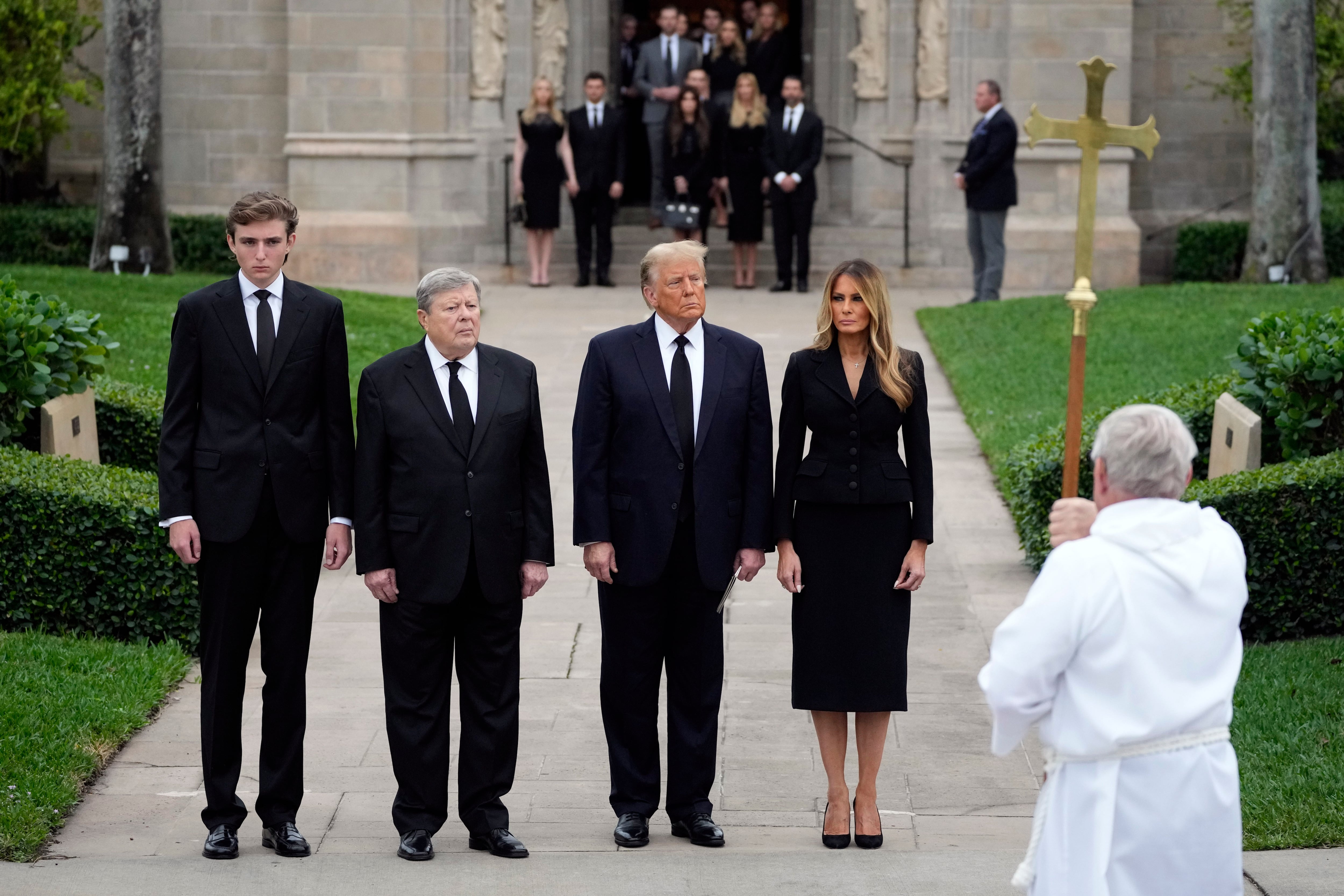 Melania Trump remembers her mother as 'a ray of light in the ...