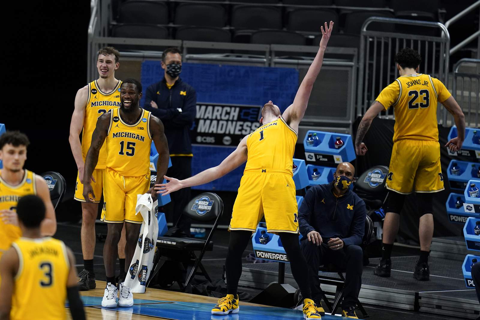 Inside job: Michigan goes to the paint to top FSU 76-58