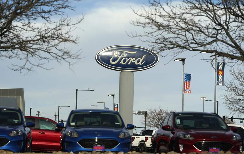 Ford, GM profits fall as sales drop due to chip shortage