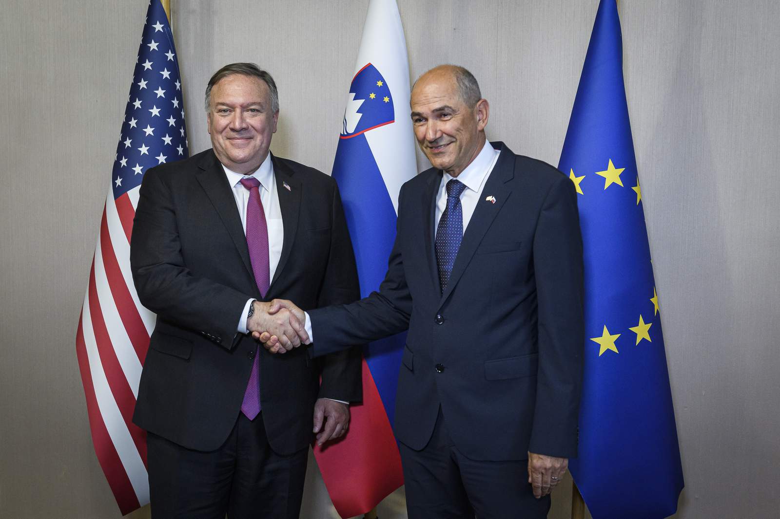 Pompeo, in Slovenia, pushes 5G security, warns about China