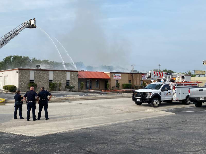 2-alarm fire at Northeast Side strip mall started by maintenance work, fire chief says