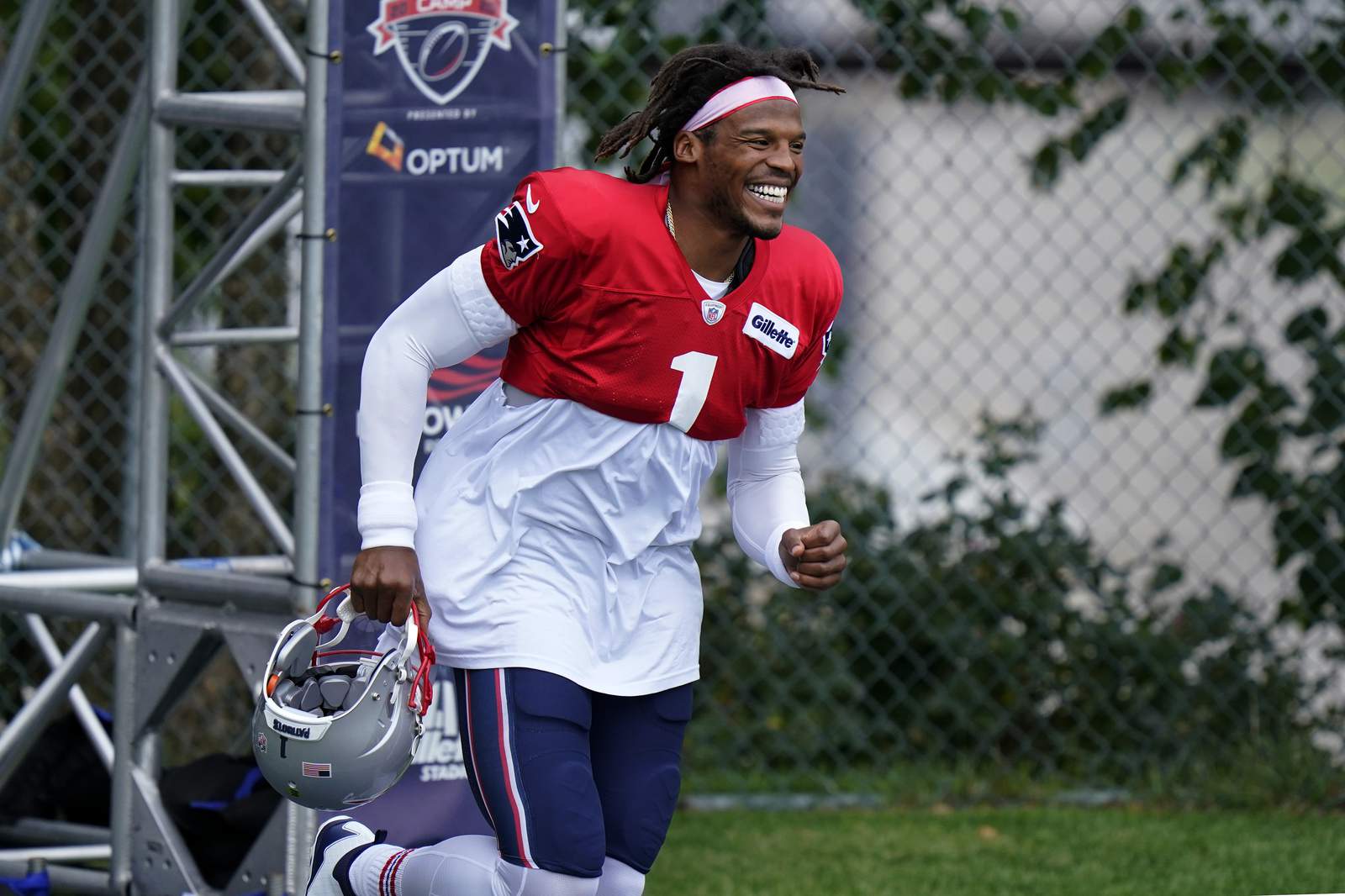 Newton feeling thankful, not pressure taking over as Pats QB