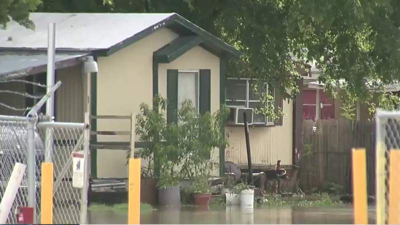Mobile homes evacuated on San Antonio’s Southwest Side amid rising water levels