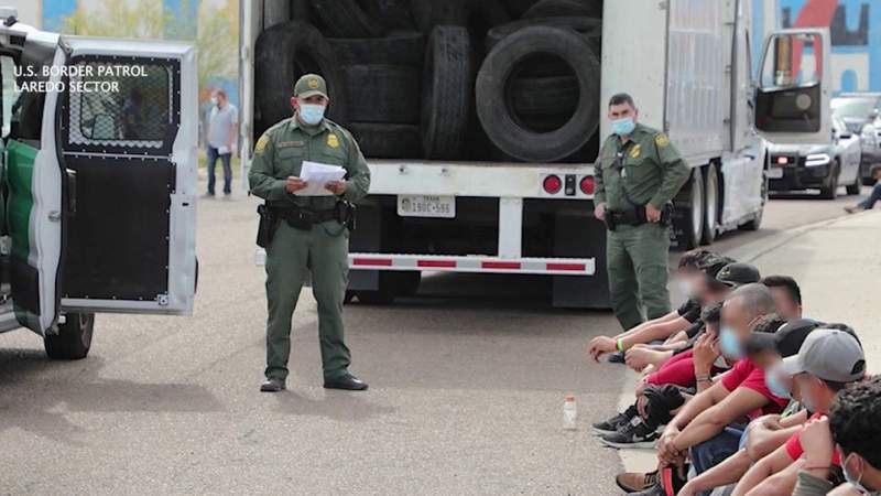 Lawmakers ask Biden administration to prioritize health of border agents, communities