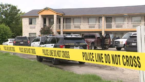 Teen in custody after man found fatally shot in parking lot of Northeast Side motel, SAPD says