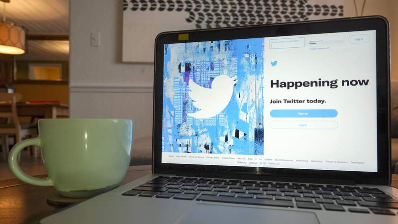 UK man arrested in Spain, charged in US with Twitter hack