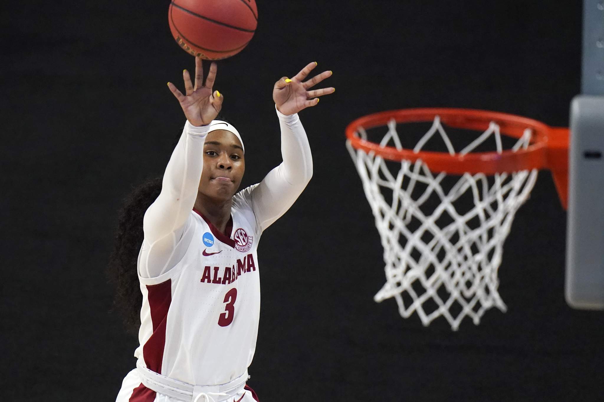 Lewis, Alabama women win in return to NCAA tourney, top UNC