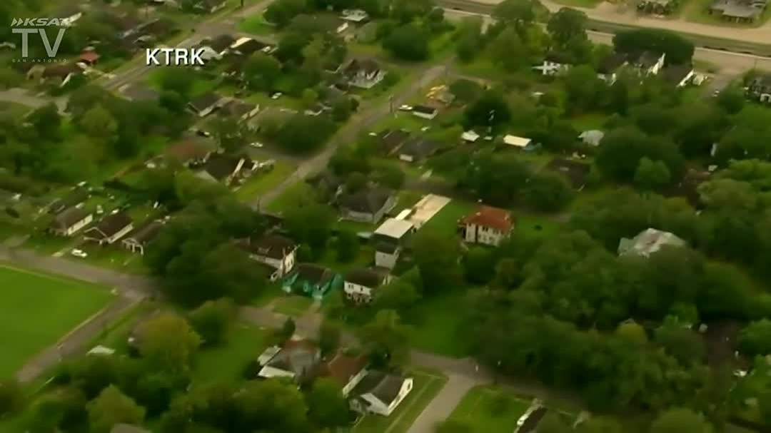 Aerial footage shows damage over Texas, Louisiana following Hurricane Laura