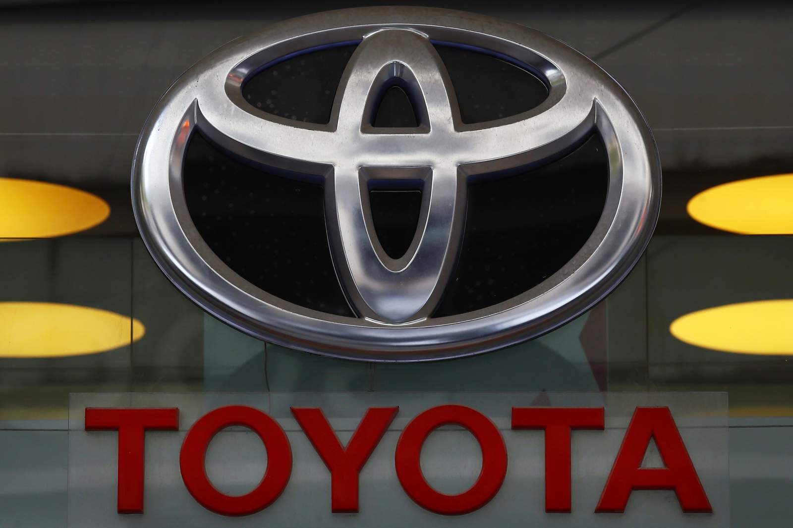 US probing engine fires in nearly 1.9M Toyota RAV4 SUVs