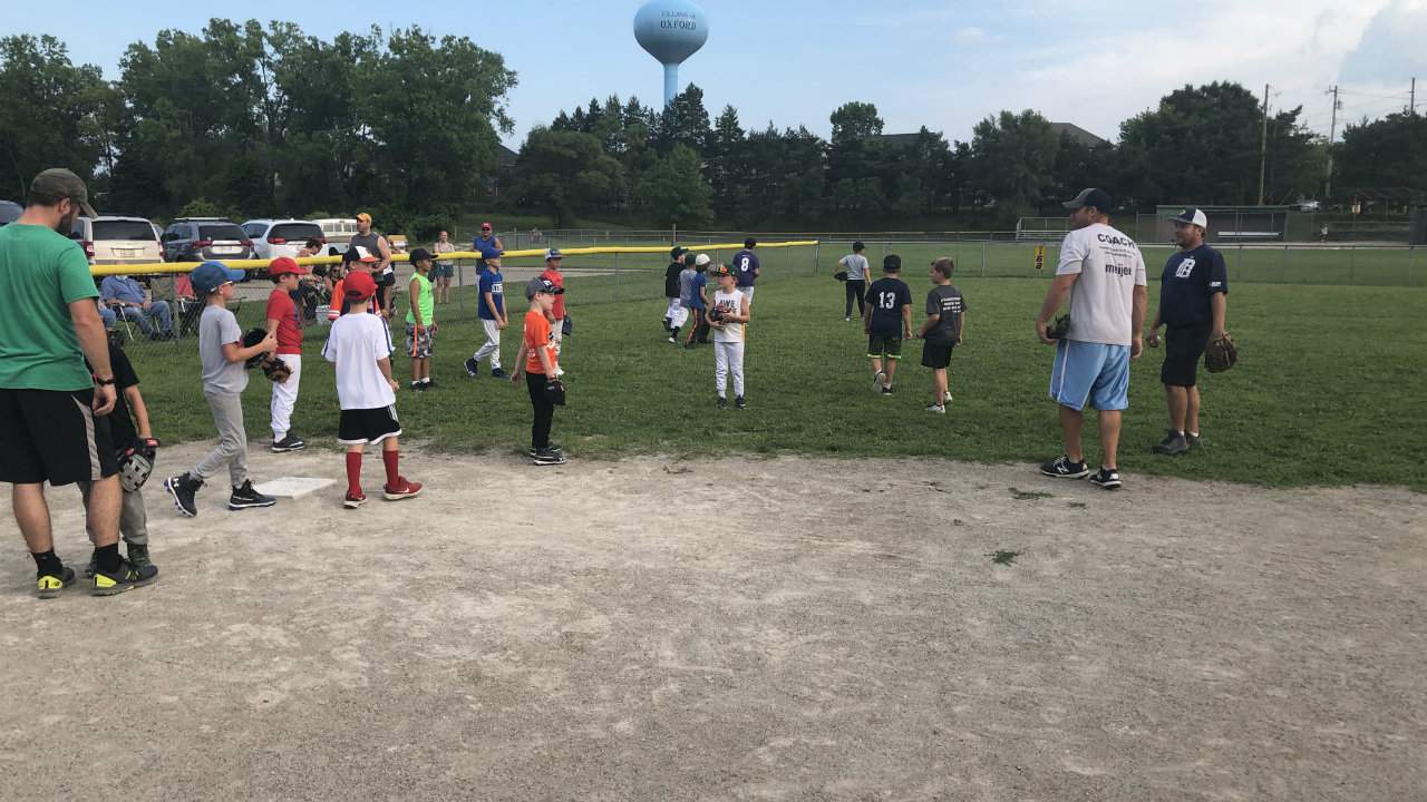 Field of dreams: Volunteers keep baseball going in this community after COVID-19 cancels league play