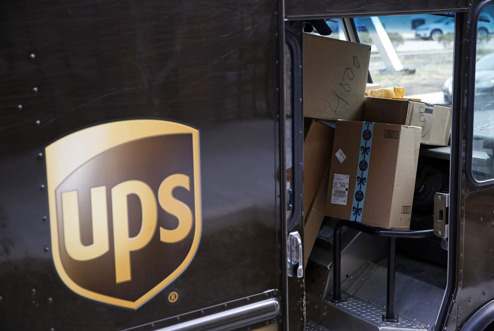 SHIPPING DEADLINES: Send your gifts by these dates to make sure they arrive for the holidays