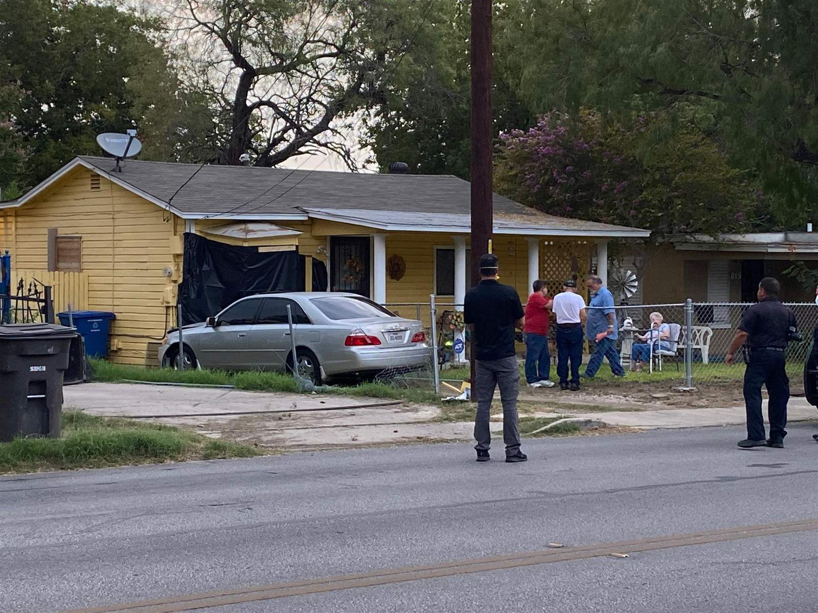 Man swerves vehicle into 90-year-old woman’s house on South Side, SAPD says