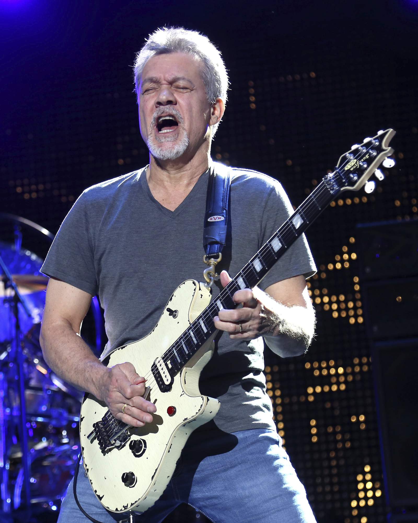 Van Halen's California hometown plans memorial to guitarist