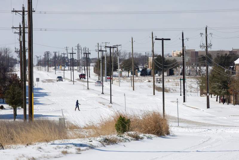 Texas senators blast regulator for power grid winterization loophole lawmakers wrote into law