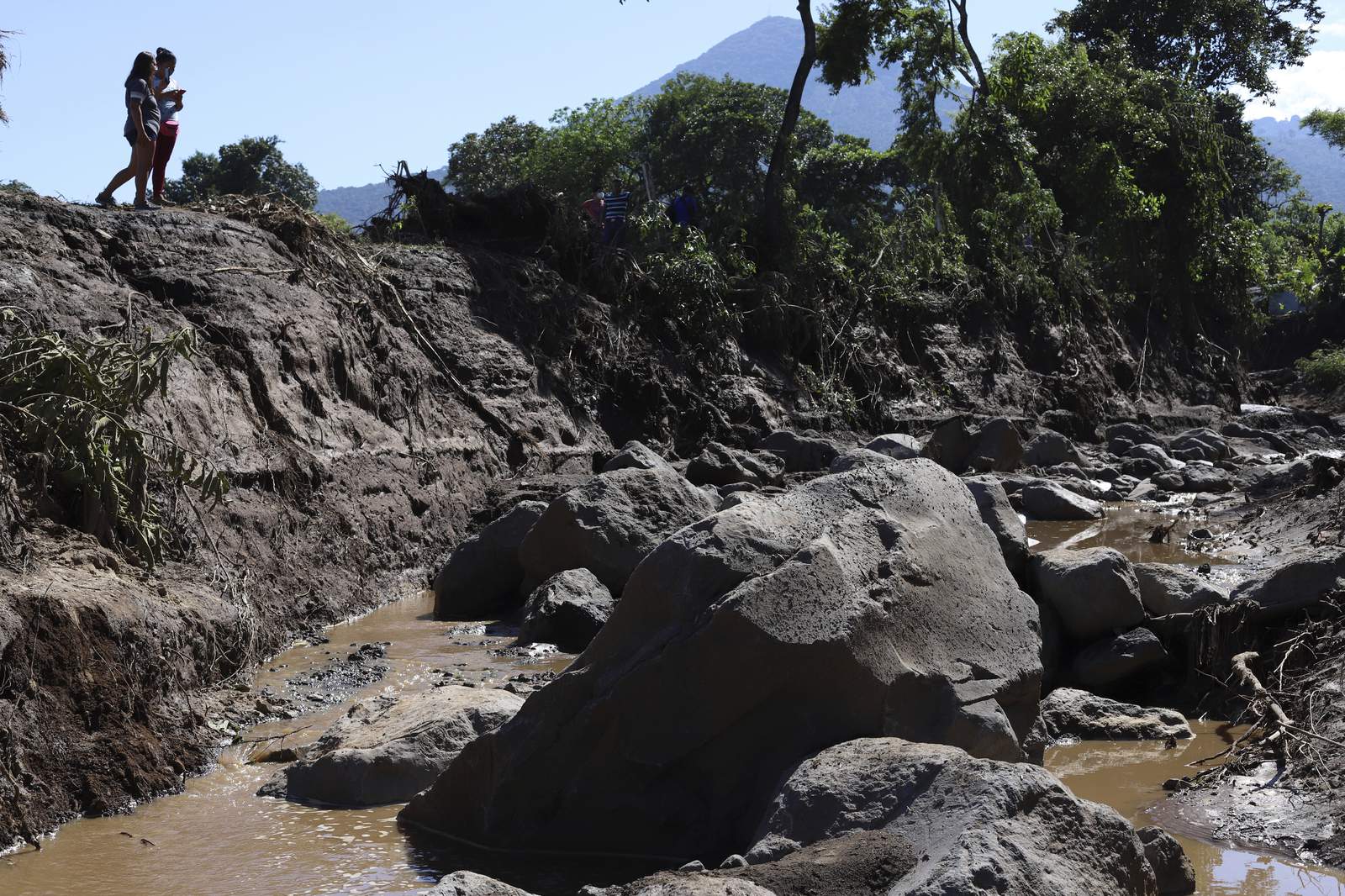 Rain-fueled landslide in El Salvador kills 9; 35 missing