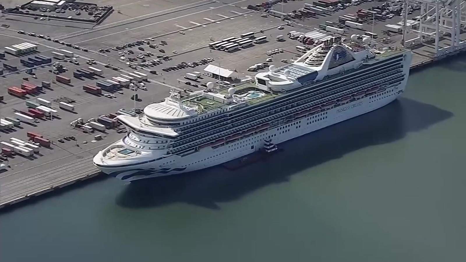 Thousands board cruise ships in Galveston Thursday, despite coronavirus warnings
