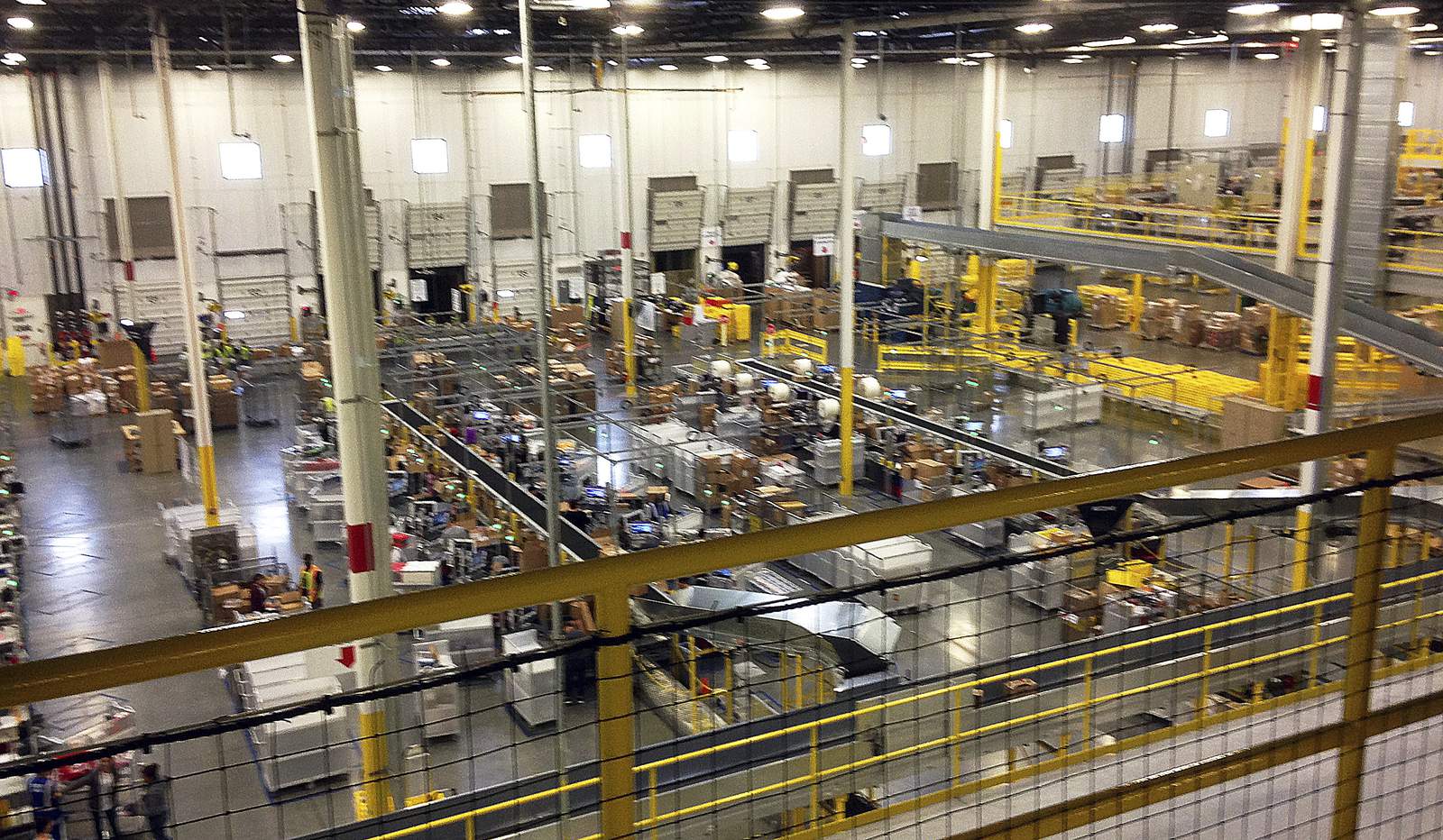 Amazon announces plans for 3 new facilities, 1,500 jobs in San Antonio