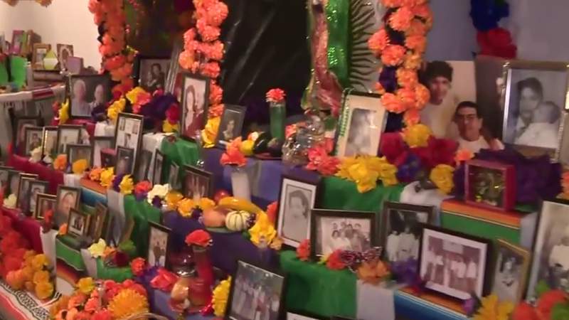 Community altars for Día de los Muertos grow on city’s West Side
