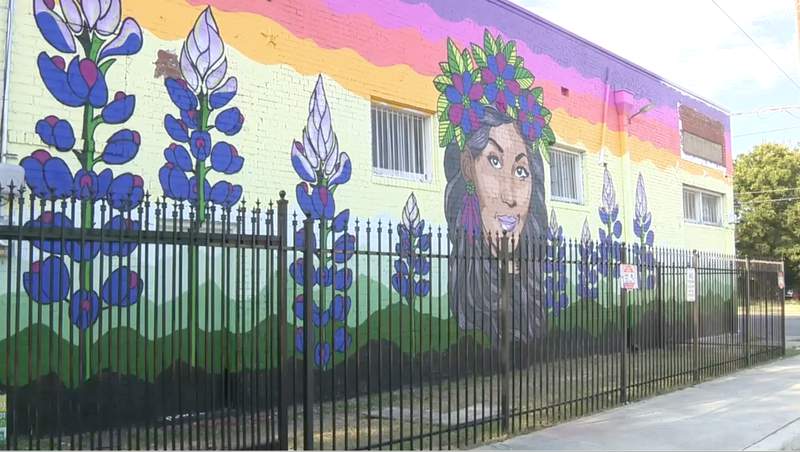 ‘If These Walls Could Talk’: Local artist paints mural to honor woman killed by suspected drunk driver