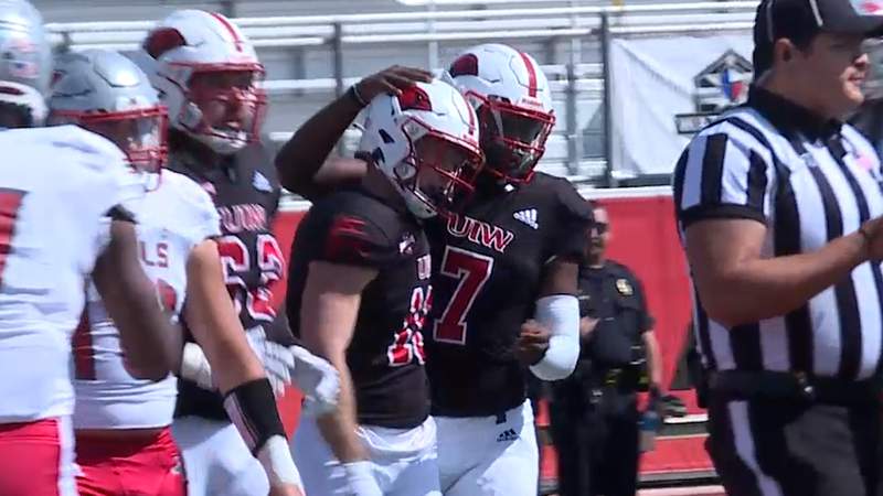 Incarnate Word’s Grimes sets school record with 4 TD grabs, UIW defeats Nicholls 38-21