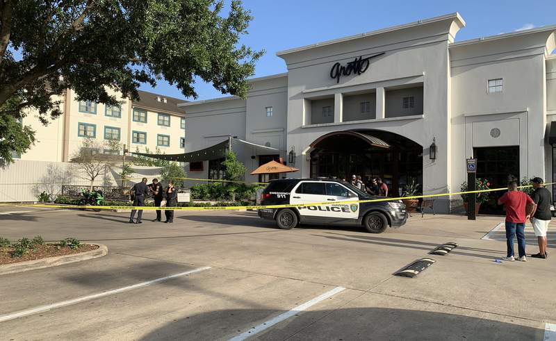 Off-duty New Orleans officer killed, another critically injured in shooting at Galleria restaurant, HPD says