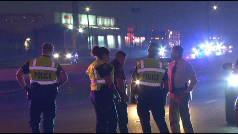 Man struck by gunfire while driving on I-35, police say