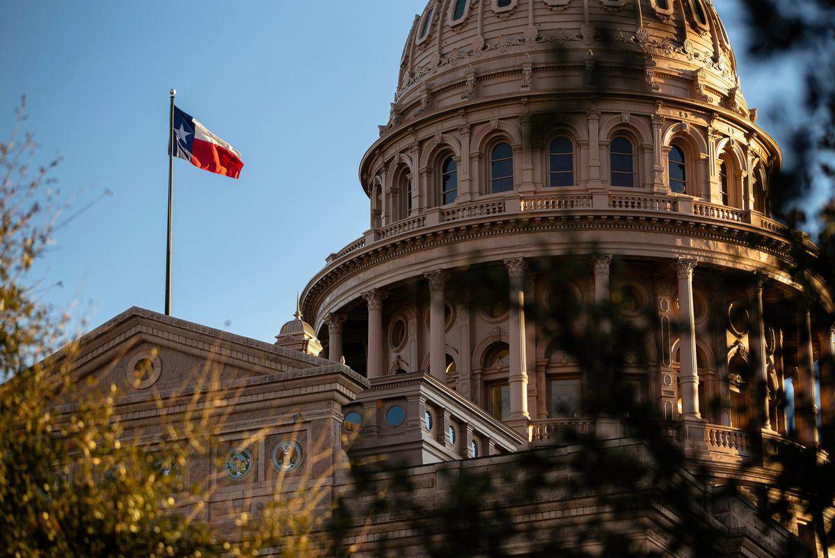 Overhaul to Texas state employee pension plan unveiled and quickly advanced by state Senate committee