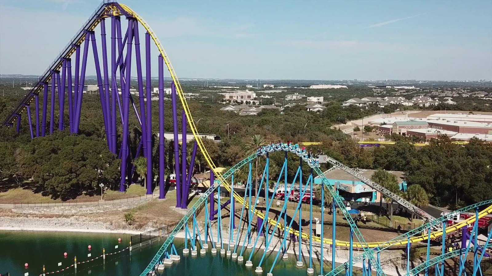 Video shows firefighters rescuing riders stuck on rollercoaster at SeaWorld San Antonio