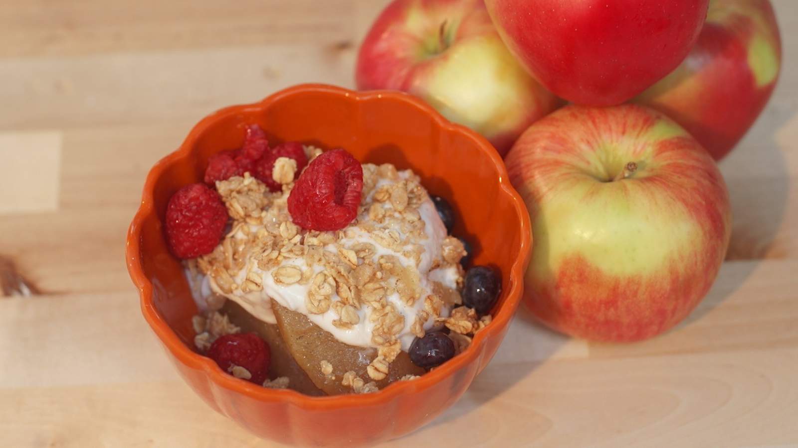 Recipe: Vanilla poached apples with granola and yogurt