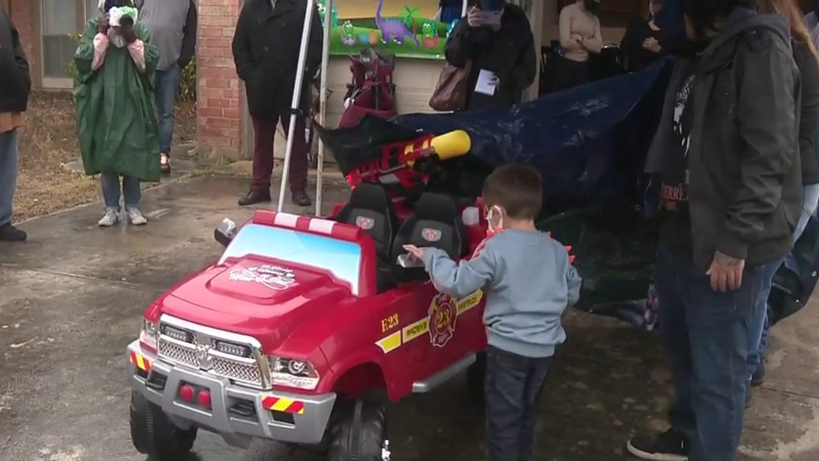 Car parade held for San Antonio boy’s fifth birthday after losing both parents to COVID-19