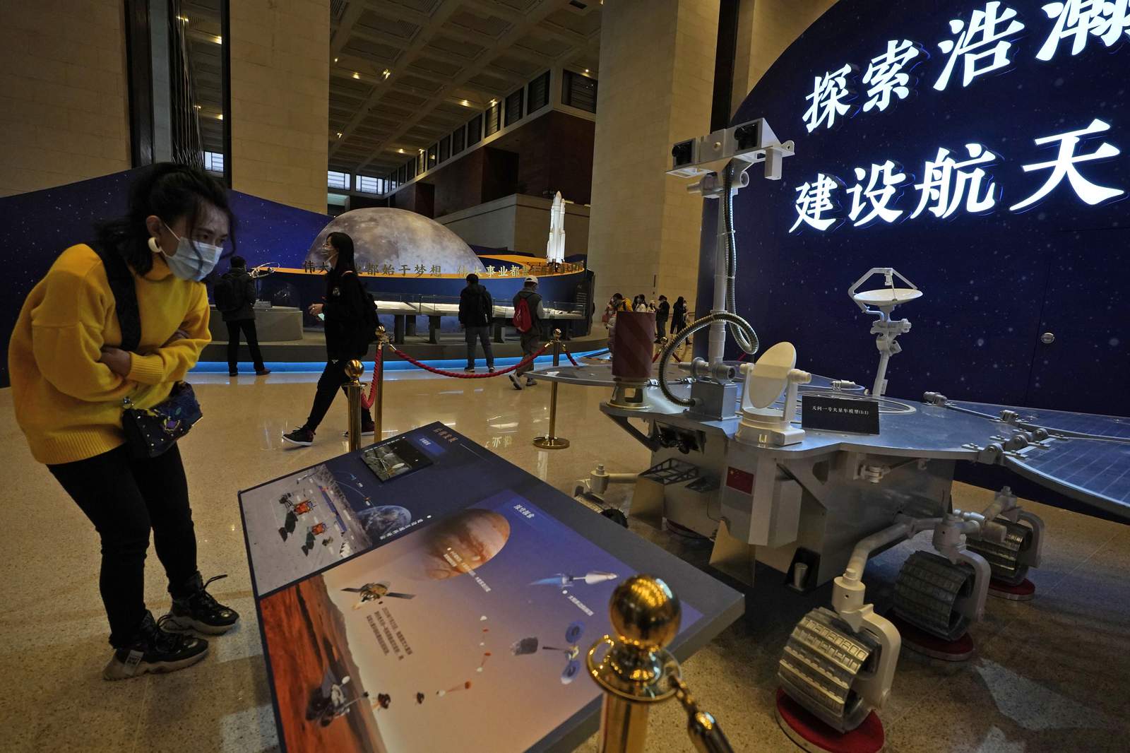 US, China consulted on safety as their crafts headed to Mars