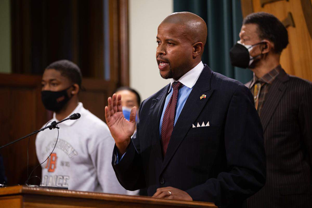 Black lawmakers, NAACP and students push back on UT-Austin’s “The Eyes of Texas” report, urge school to lose the song