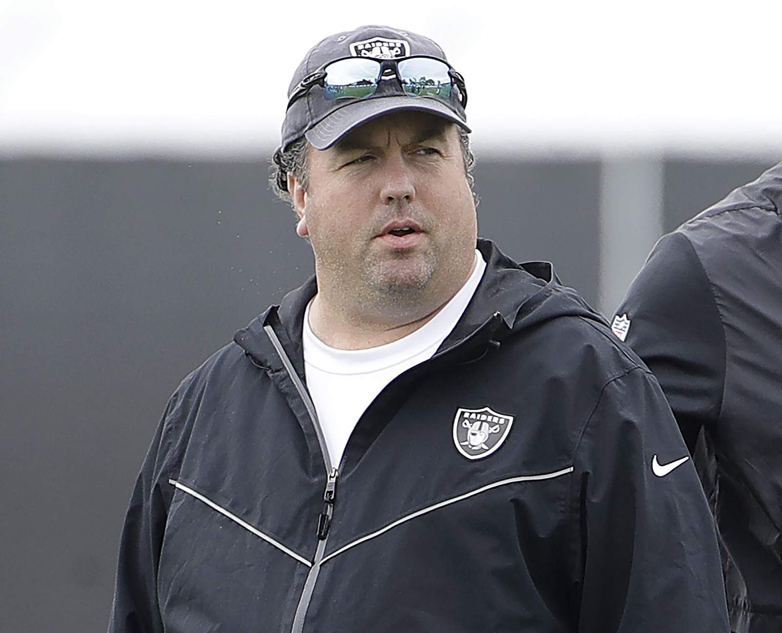 Raiders fire defensive coordinator Paul Guenther