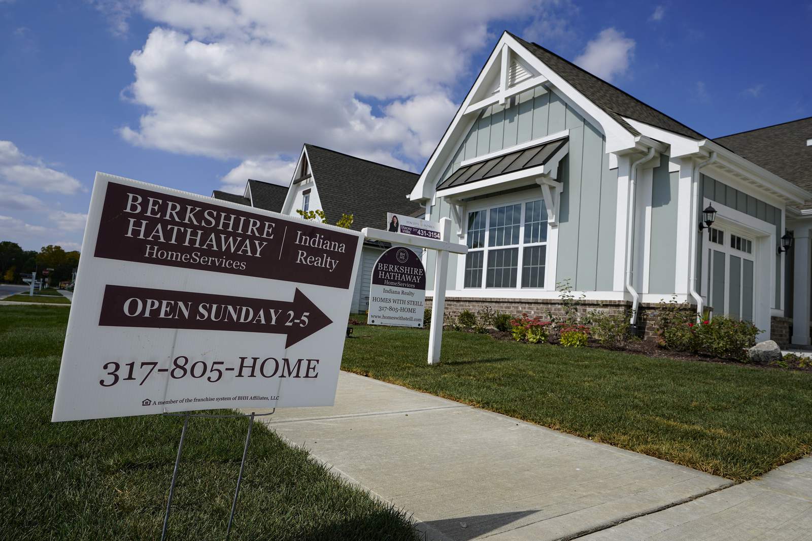 Existing home sales up 4.3% in October, fifth monthly gain