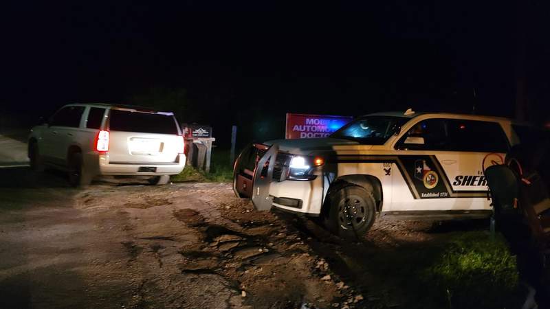 Man shot after breaking into ex-girlfriend’s East Bexar County home, deputies say