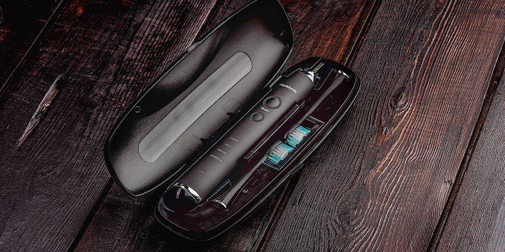 AquaSonic Black Series Toothbrush with Travel Case & 8 Brush Heads