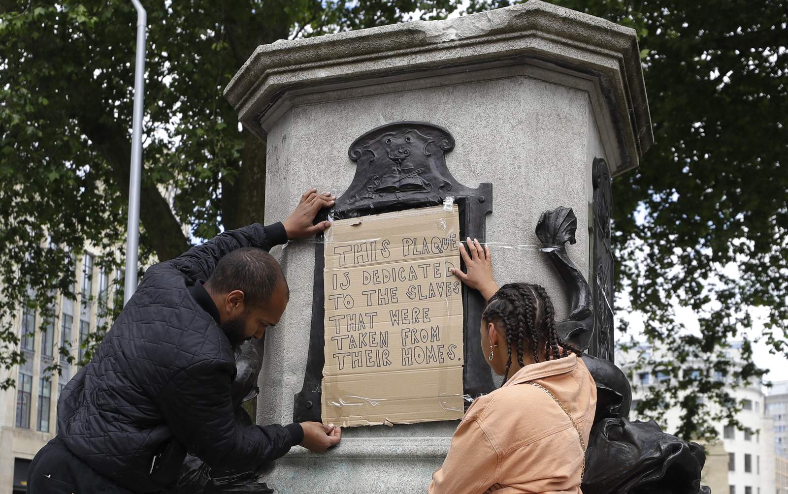 London mayor says statues of imperialists could be removed