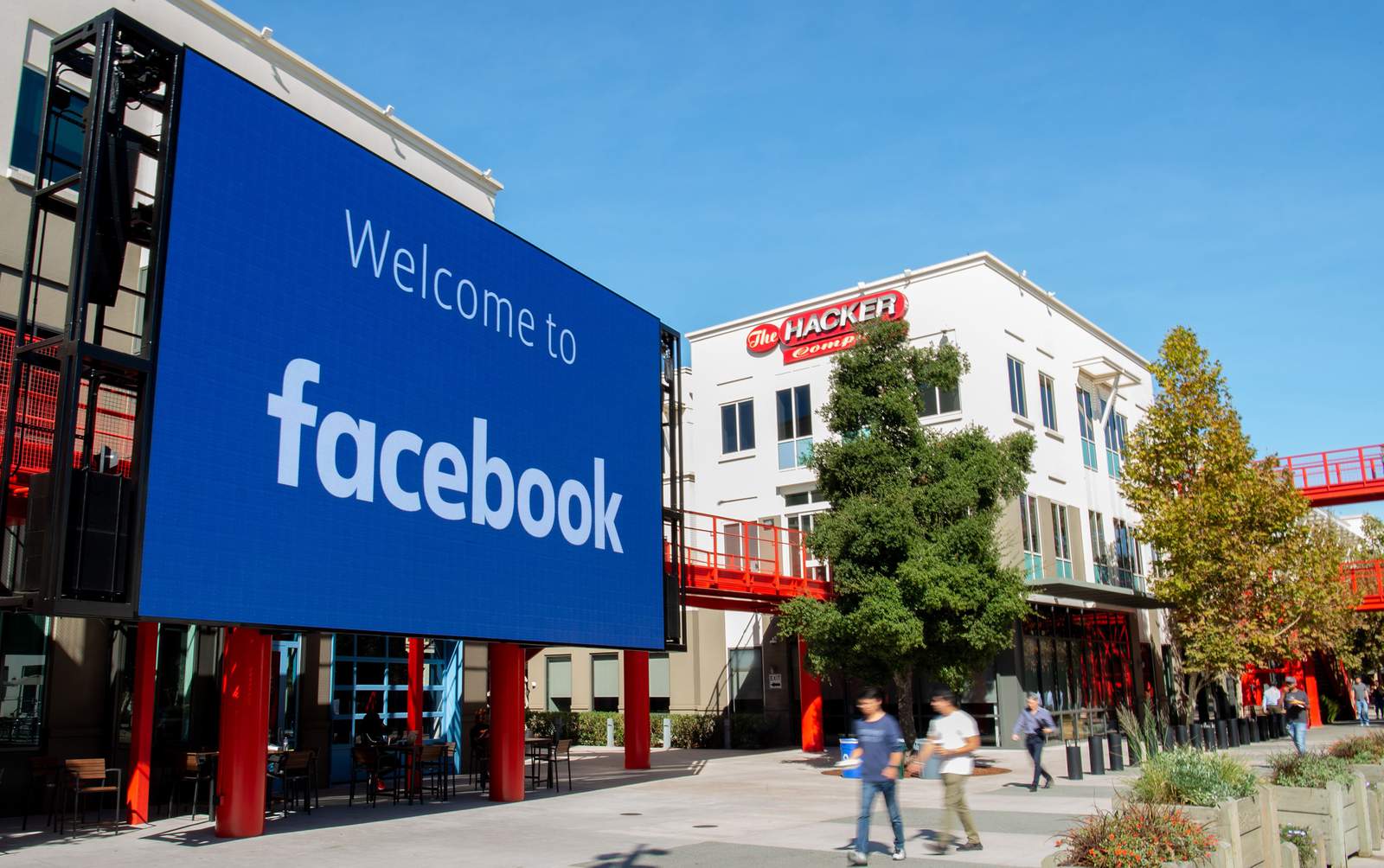 Facebook will start labeling pages and posts from state-controlled media
